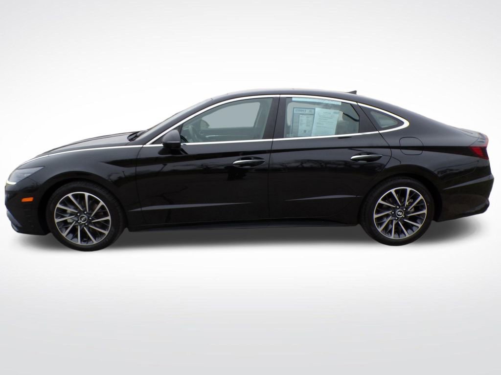 Certified 2021 Hyundai Sonata Limited w/ Preferred Accessory Package FWD image 2