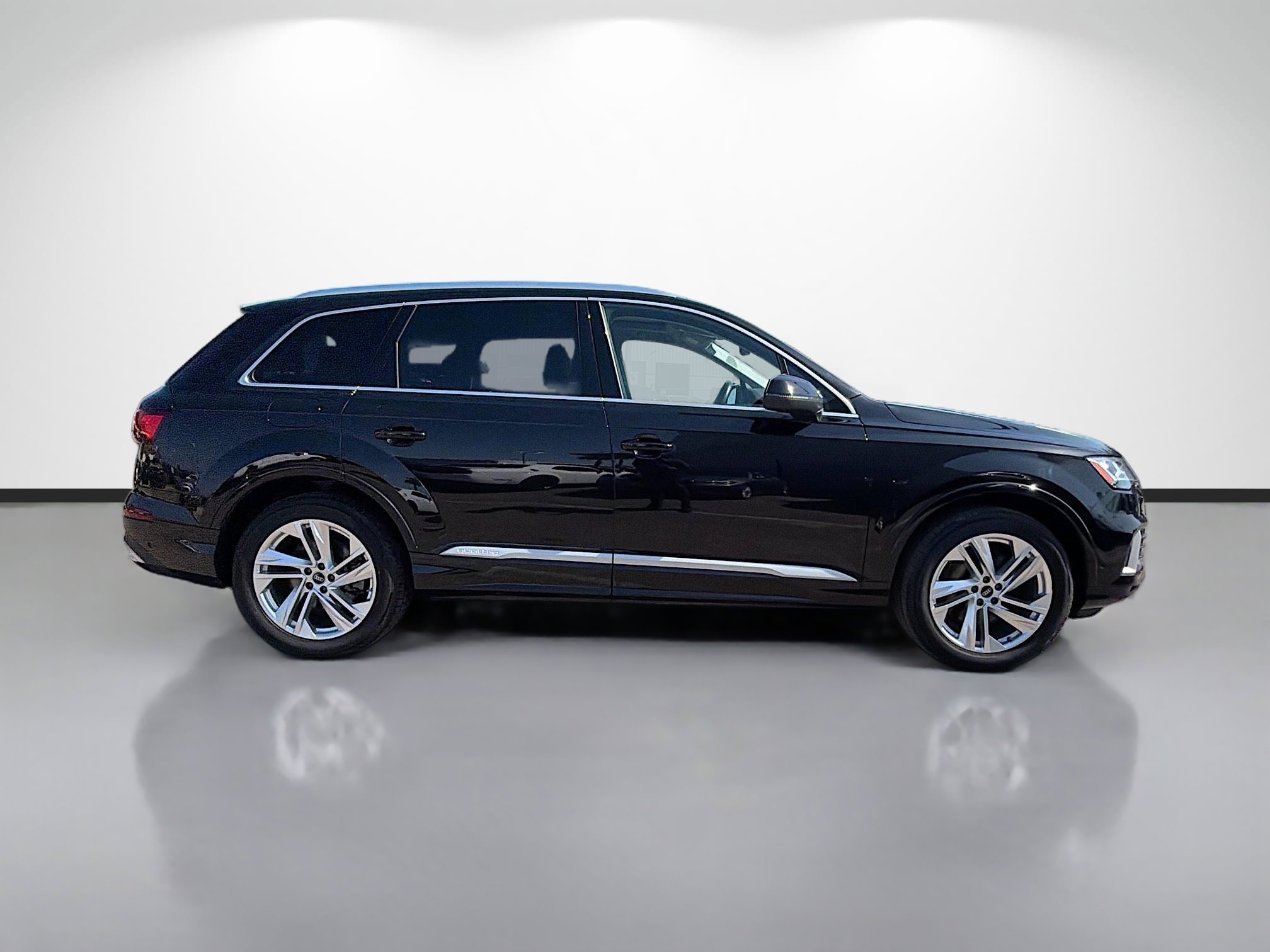 Used 2023 Audi Q7 3.0T Premium Plus image 2
