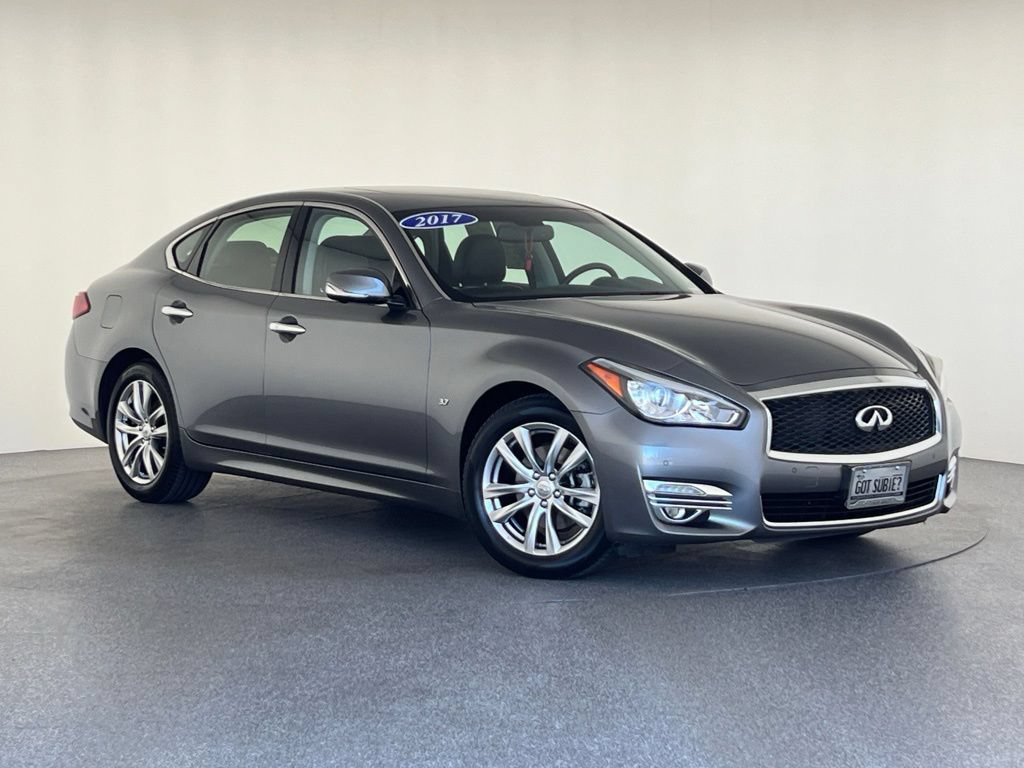 Used 2017 INFINITI Q70 3.7 RWD image 34
