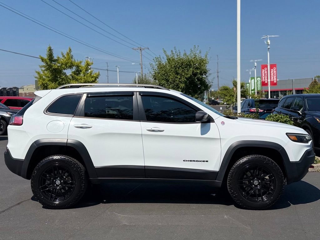 Used 2019 Jeep Cherokee Trailhawk w/ Comfort/Convenience Group AWD/4WD image 6