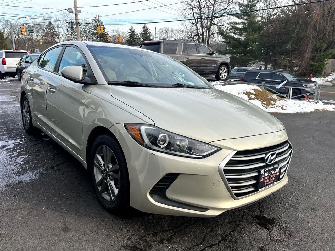 Used 2017 Hyundai Elantra SE image 7