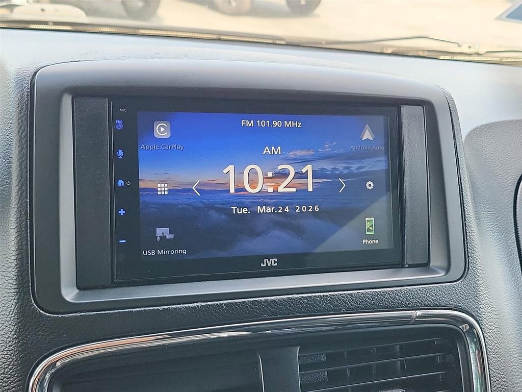 Used 2019 Dodge Grand Caravan SXT image 5