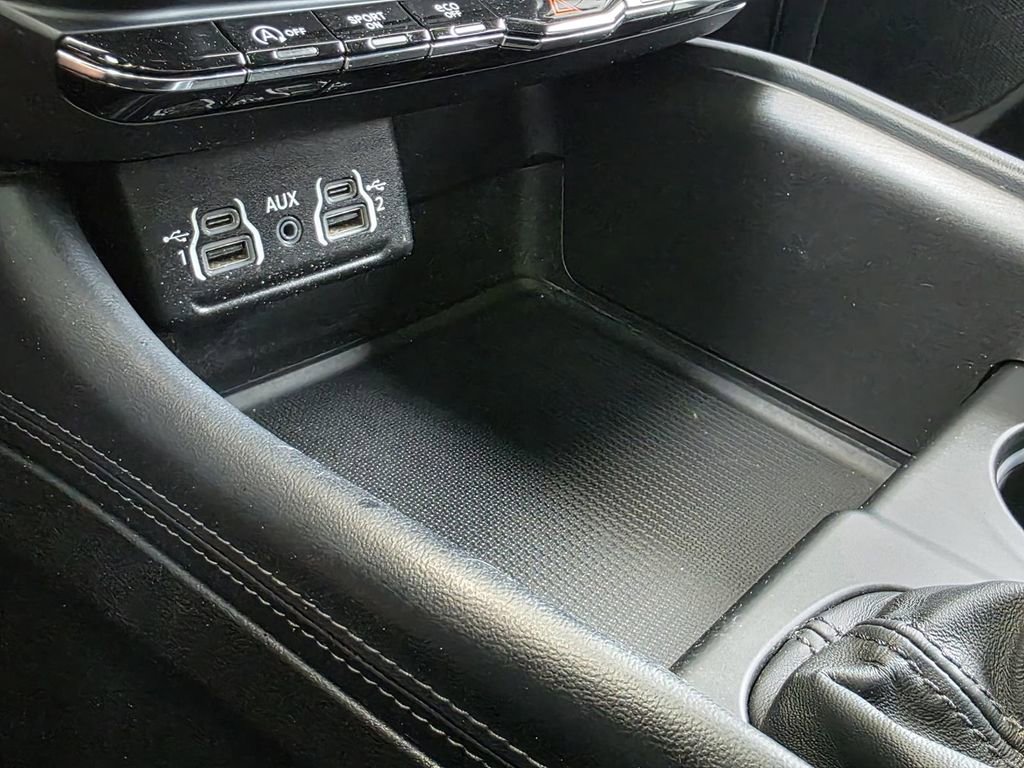 Used 2023 Dodge Durango SXT RWD image 22