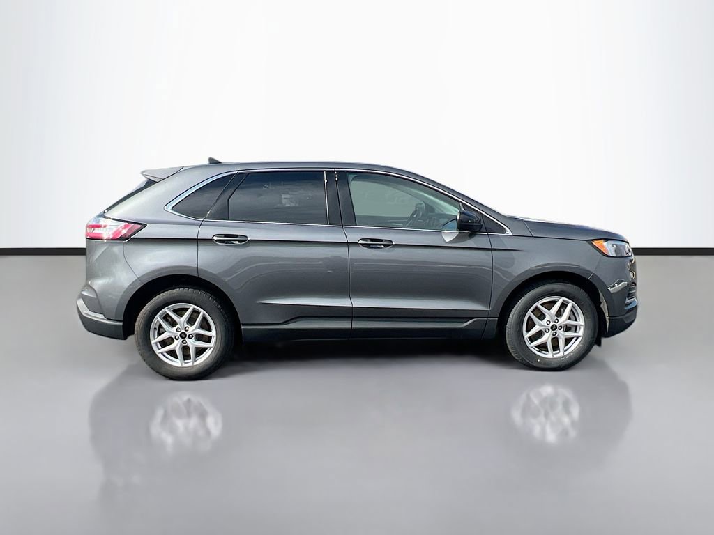 Used 2024 Ford Edge SEL image 9