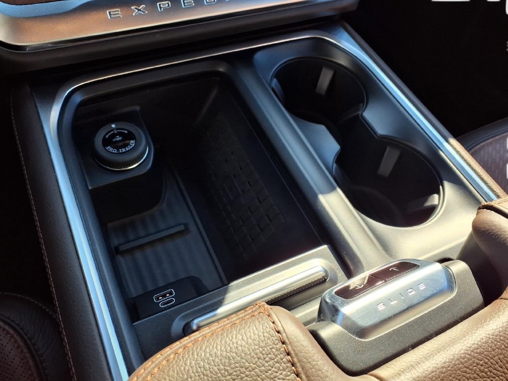 Used 2025 Ford Expedition King Ranch AWD/4WD image 15