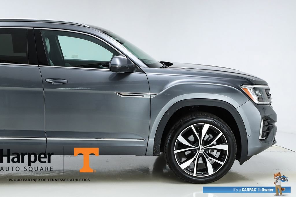 Used 2025 Volkswagen Atlas Cross Sport SEL Premium R-Line image 12