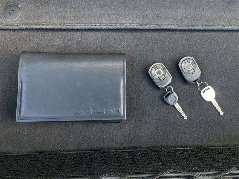 Used 2005 Cadillac XLR RWD image 32