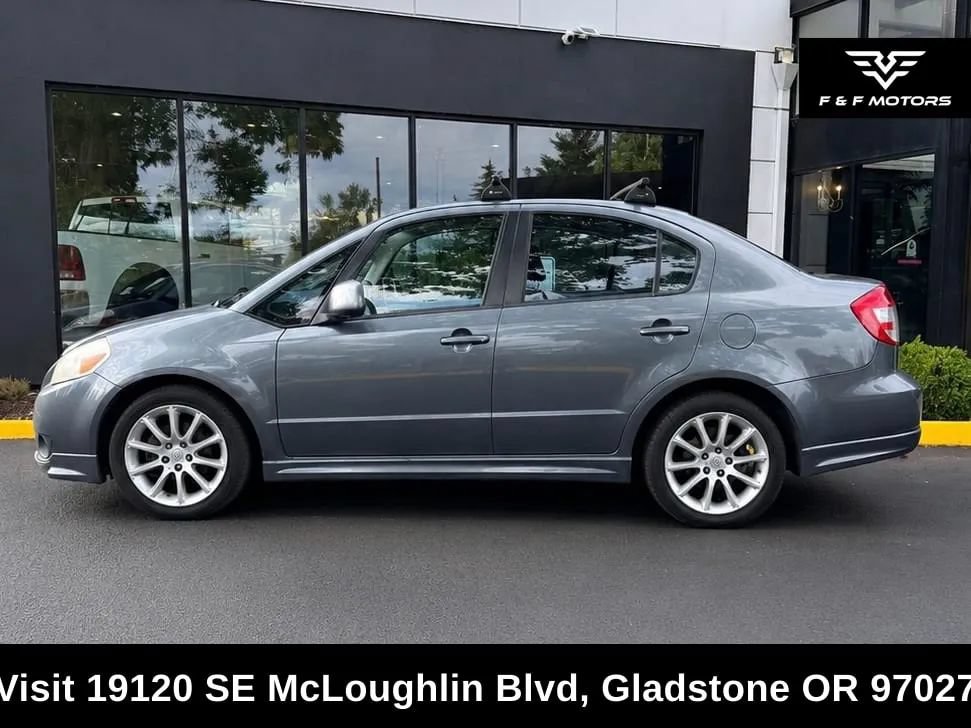 Used 2009 Suzuki SX4 Sport FWD image 4