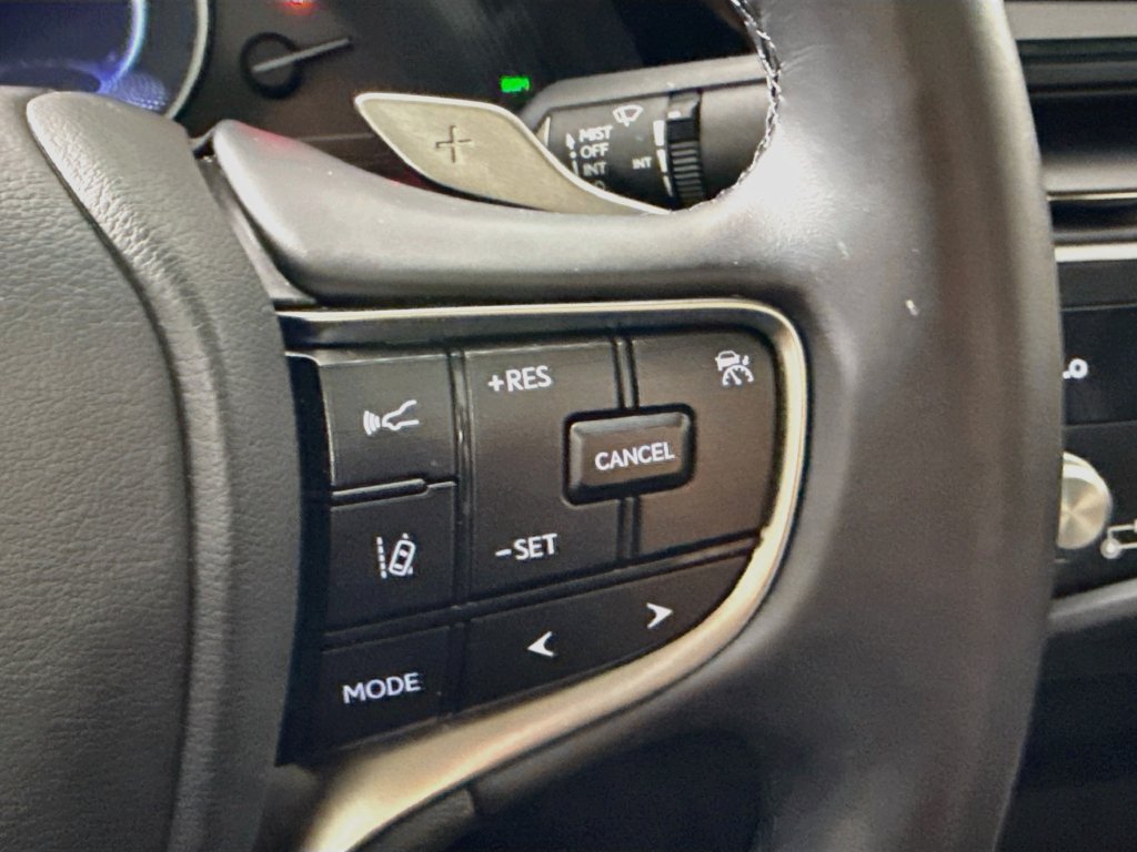 Used 2025 Lexus ES 350 w/ Accessory Package (Z2) FWD image 12