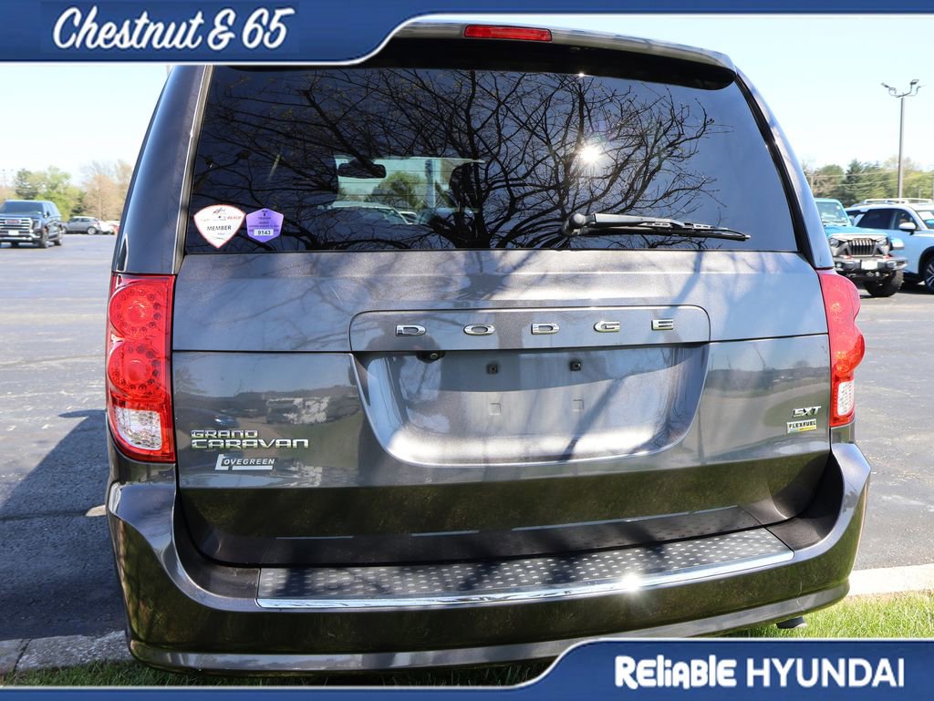 Used 2019 Dodge Grand Caravan SXT image 15
