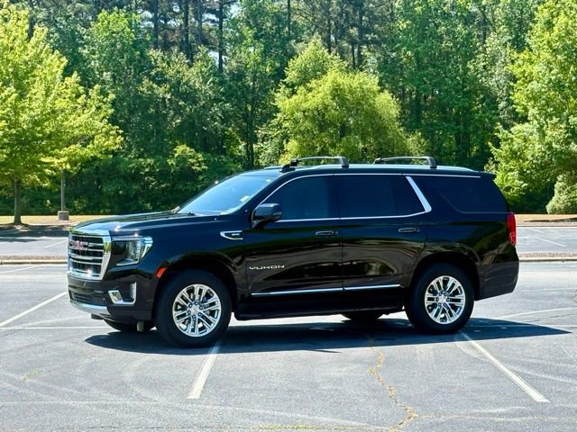 Used 2024 GMC Yukon SLT w/ SLT Luxury Package AWD/4WD image 2