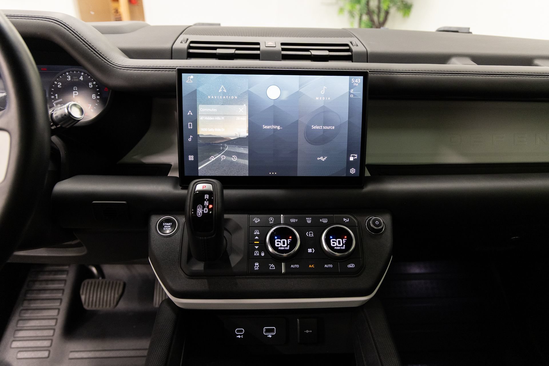 Used 2022 Land Rover Defender 110 X-Dynamic HSE AWD/4WD image 18