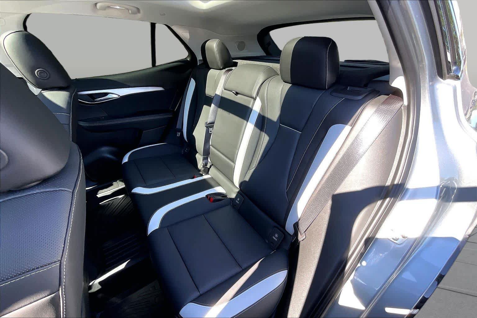 Used 2024 Buick Envision Sport Touring AWD/4WD image 26