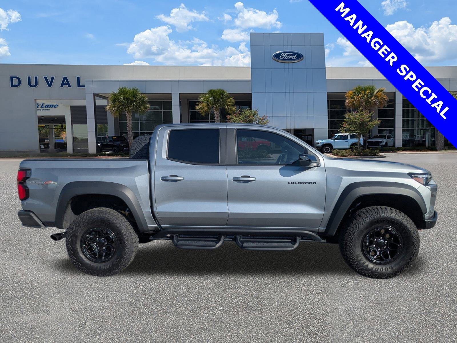 Used 2024 Chevrolet Colorado ZR2 w/ ZR2 Bison Edition image 3