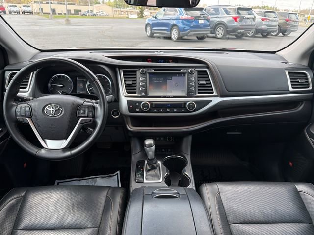 Used 2019 Toyota Highlander Limited AWD/4WD image 32