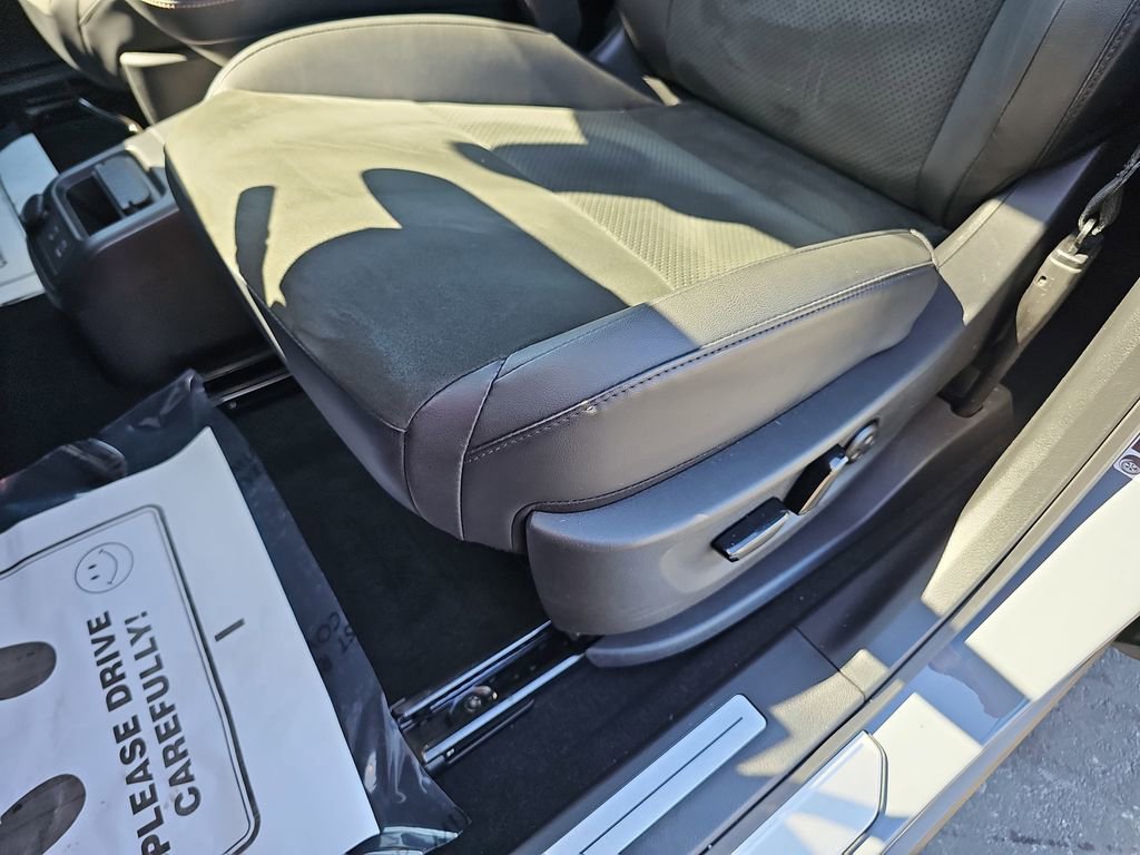 Used 2024 Nissan Ariya AWD image 32