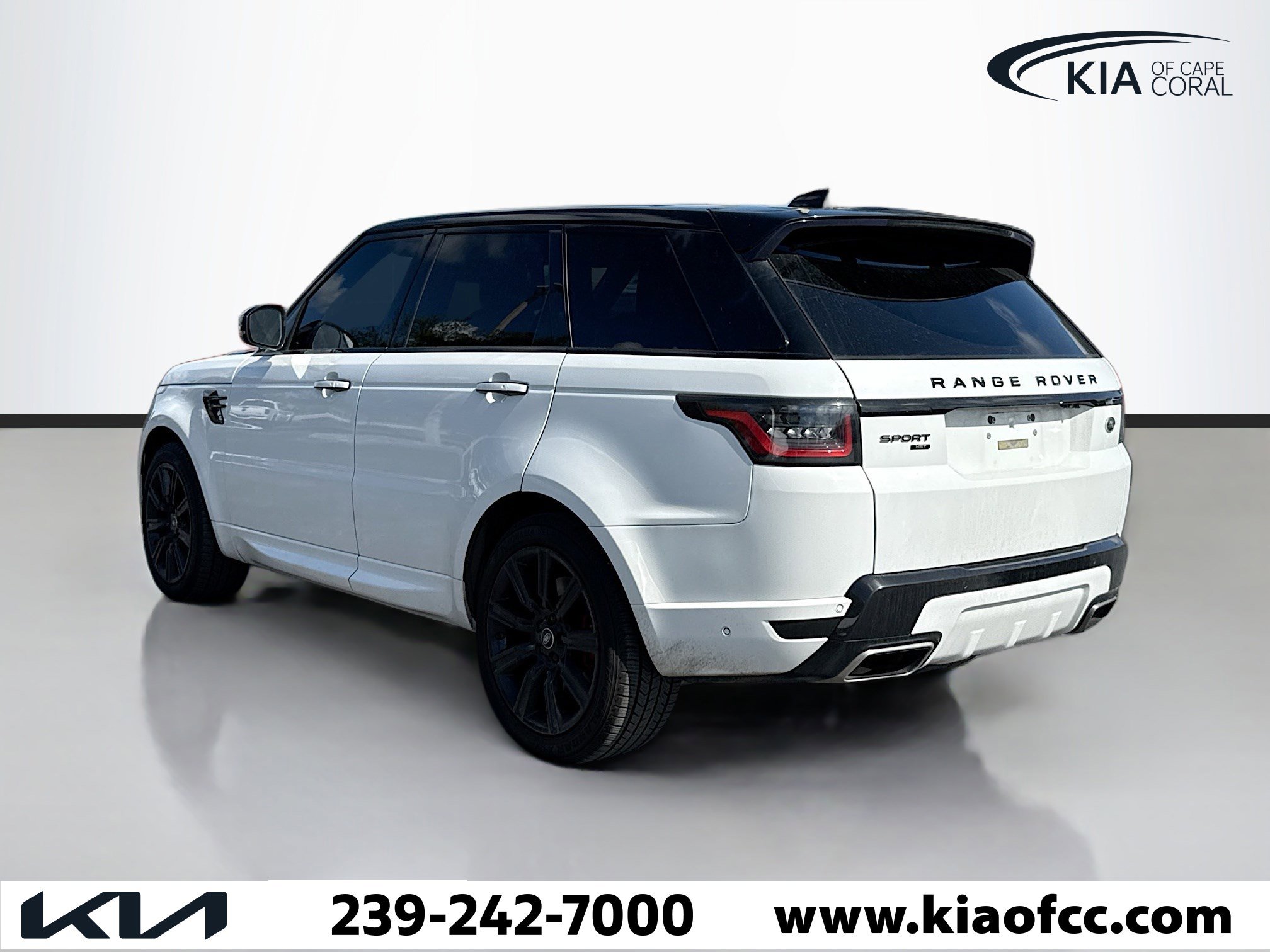 Used 2021 Land Rover Range Rover Sport HST image 3