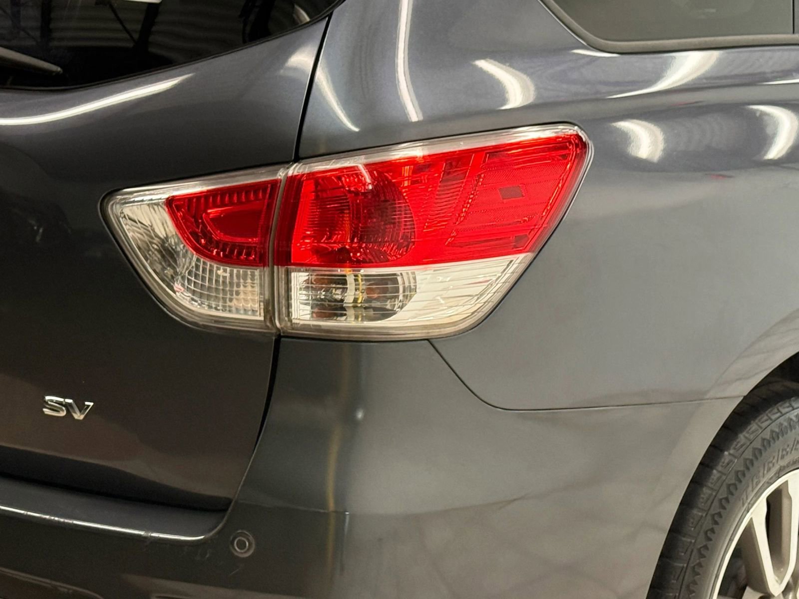 Used 2014 Nissan Pathfinder SV FWD image 10