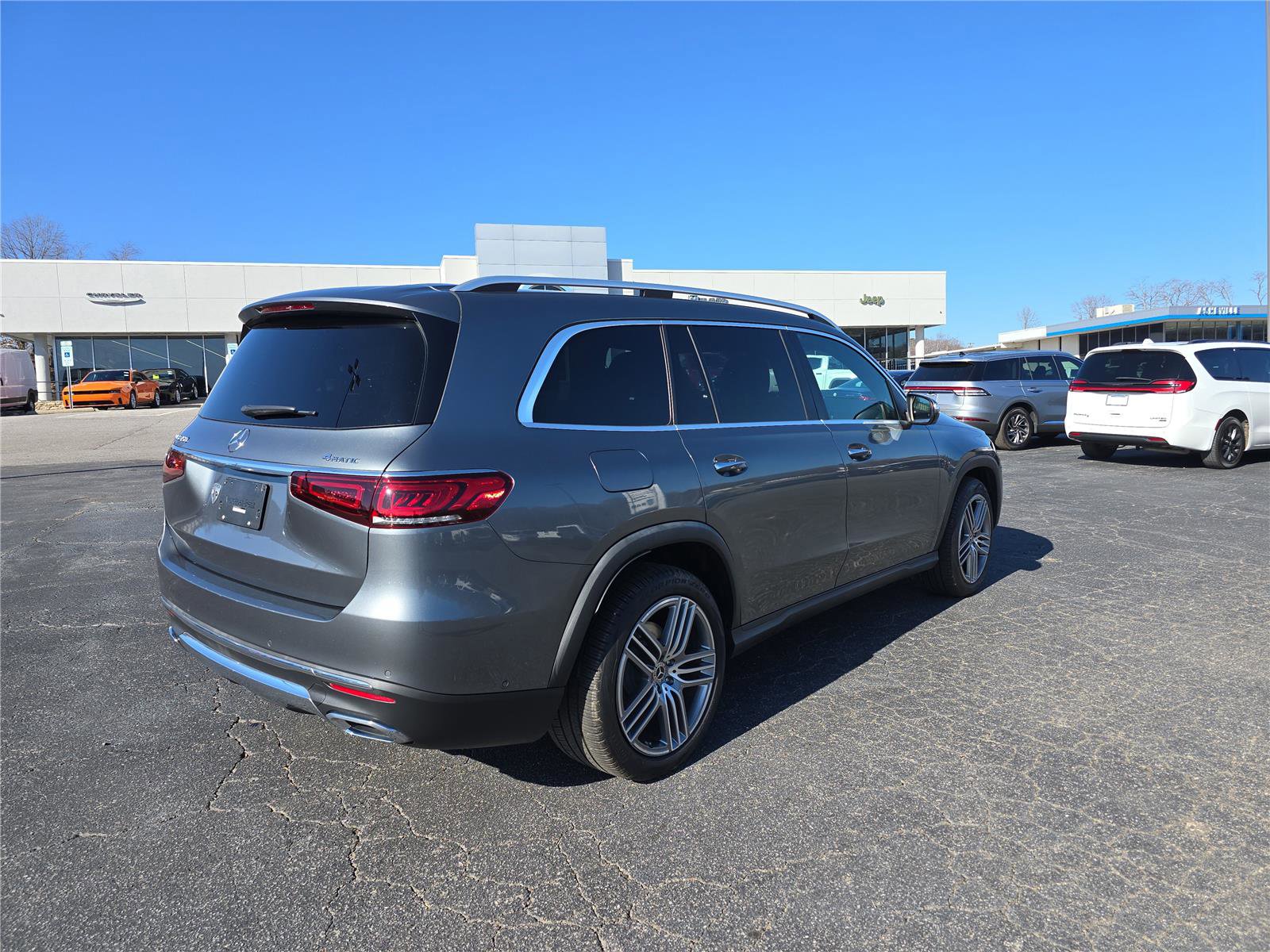 Used 2021 Mercedes-Benz GLS 450 4MATIC image 3