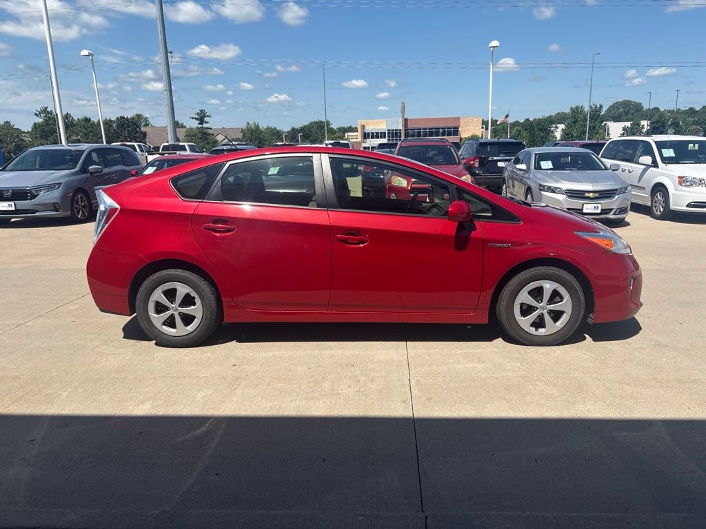 Used 2015 Toyota Prius Two FWD image 4
