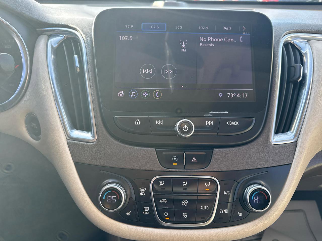 Used 2020 Chevrolet Malibu LT w/ Leather Package FWD image 20
