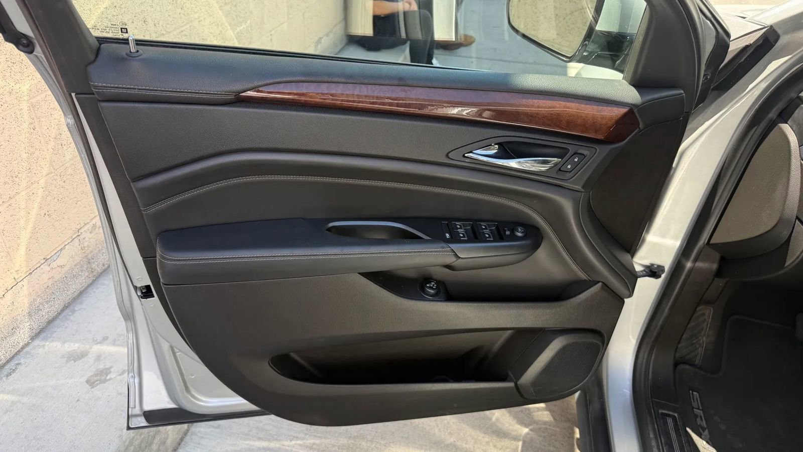 Used 2015 Cadillac SRX Performance w/ Driver Awareness Package FWD image 11