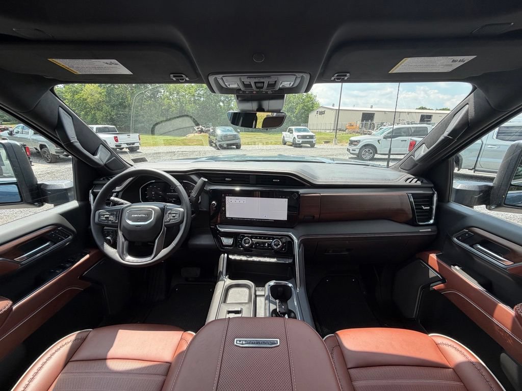 Used 2026 GMC Sierra 3500 Denali Ultimate AWD/4WD image 8