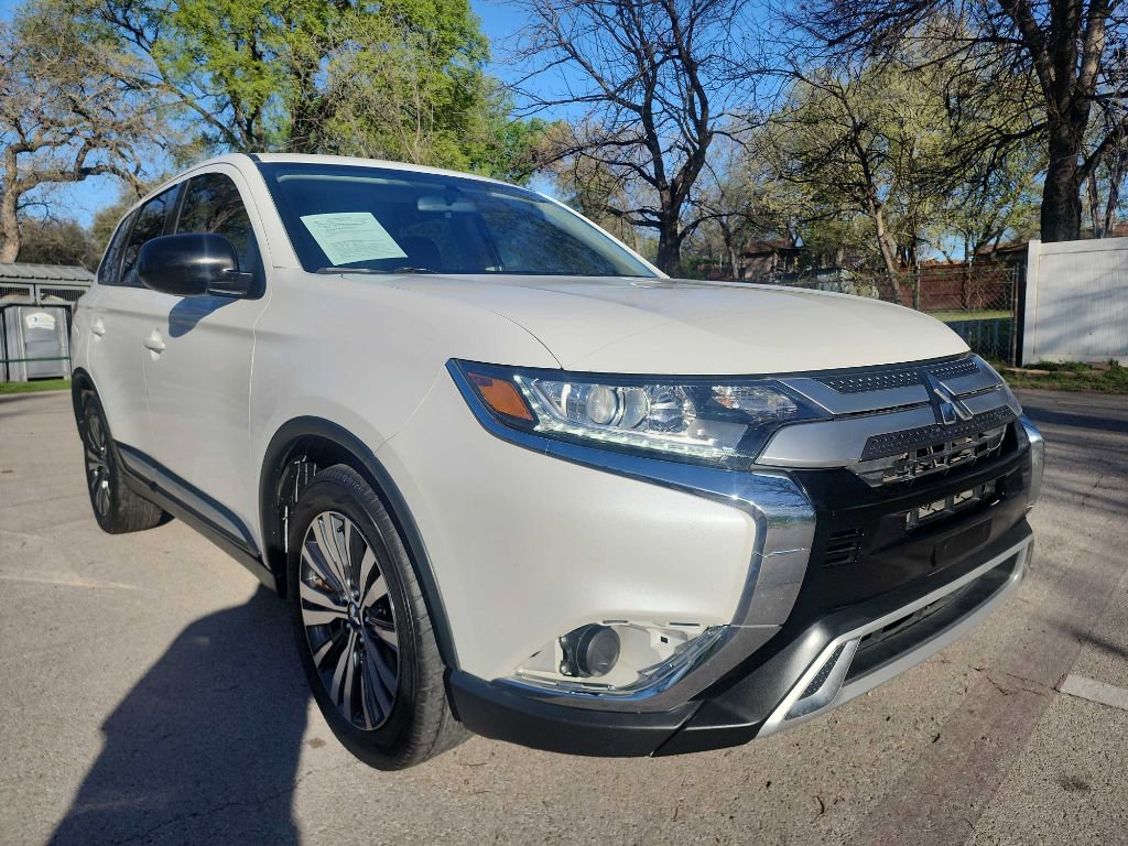 Used 2019 Mitsubishi Outlander ES image 1