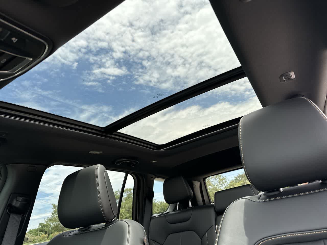 New 2026 Jeep Cherokee Limited AWD/4WD image 18