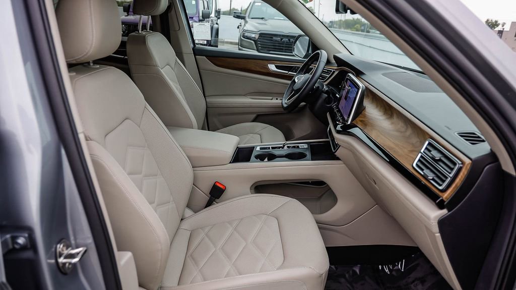 Used 2026 Volkswagen Atlas SE FWD image 20