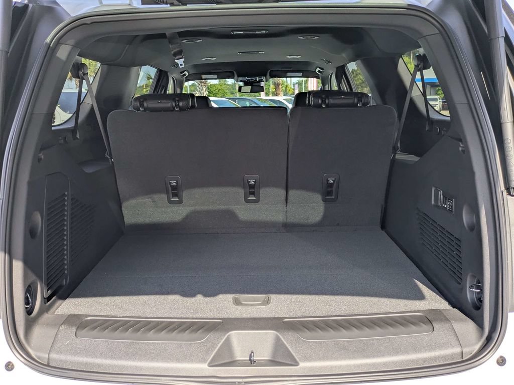 New 2026 Chevrolet Suburban LT w/ Comfort Package RWD image 14