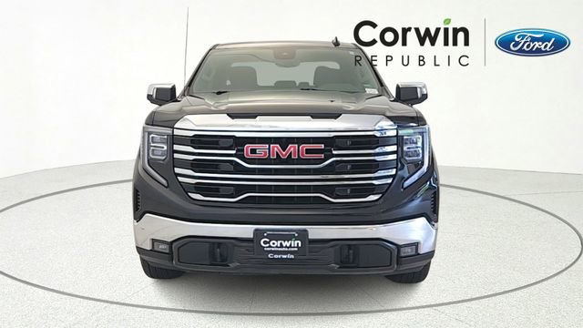 Used 2025 GMC Sierra 1500 SLT AWD/4WD image 2