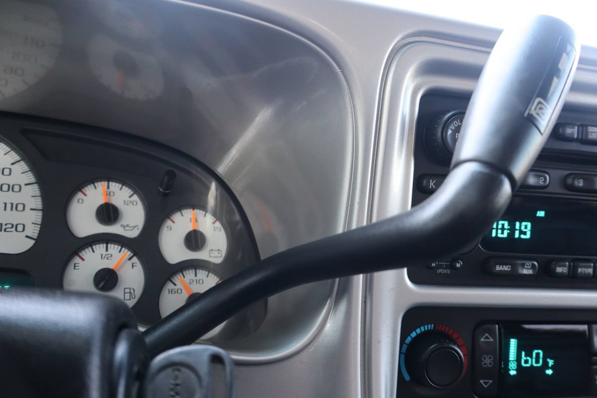 Used 2003 GMC Sierra 3500 SLE AWD/4WD image 31