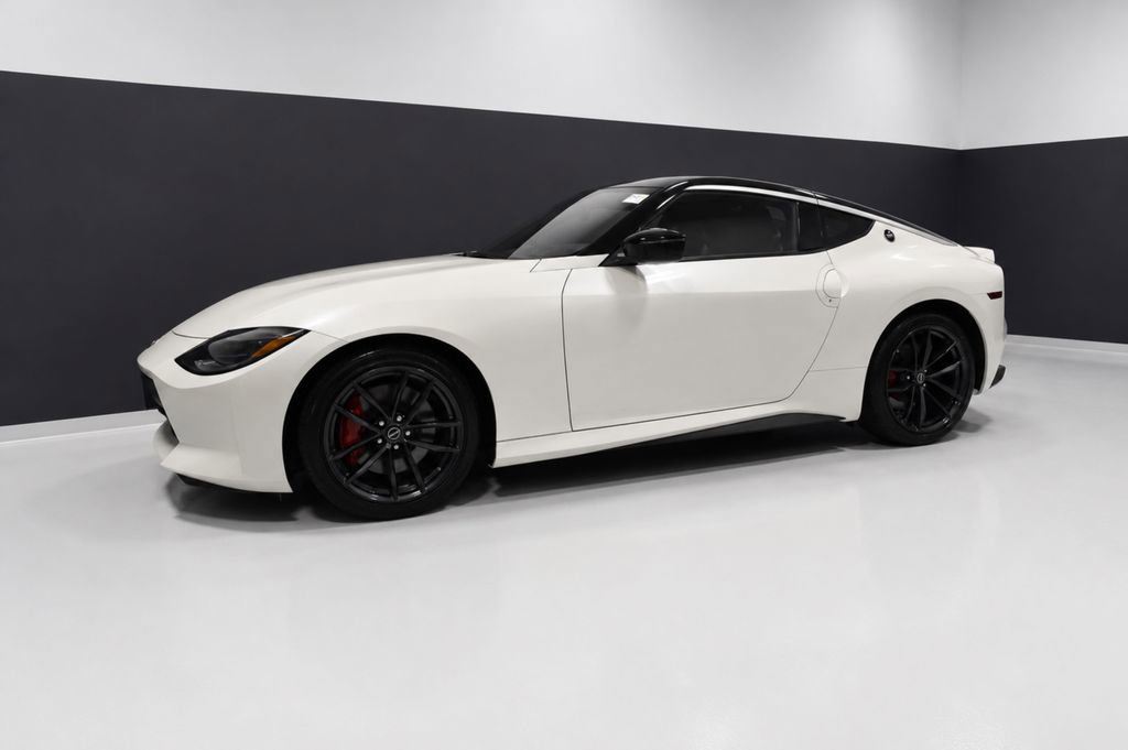 Certified 2025 Nissan Z Performance w/ Floor Mat Package RWD image 2