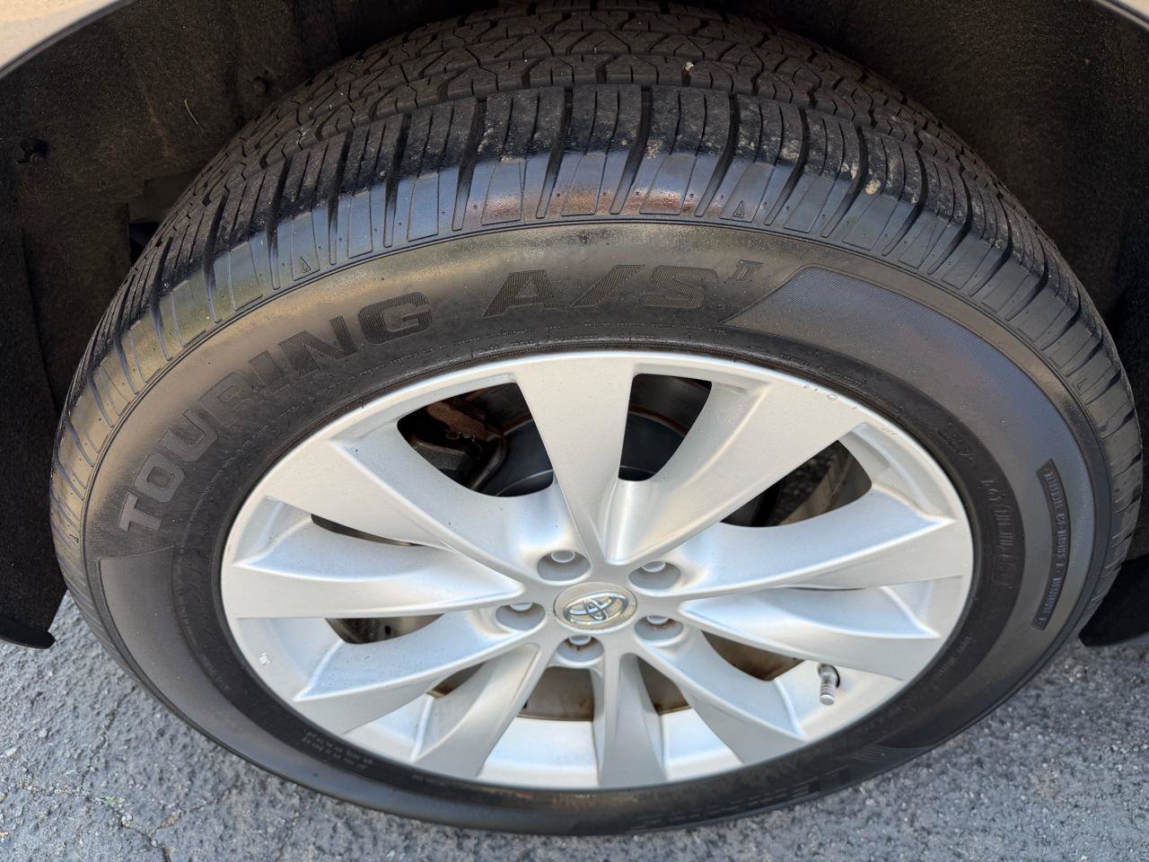 Used 2013 Toyota Venza LE AWD/4WD image 27