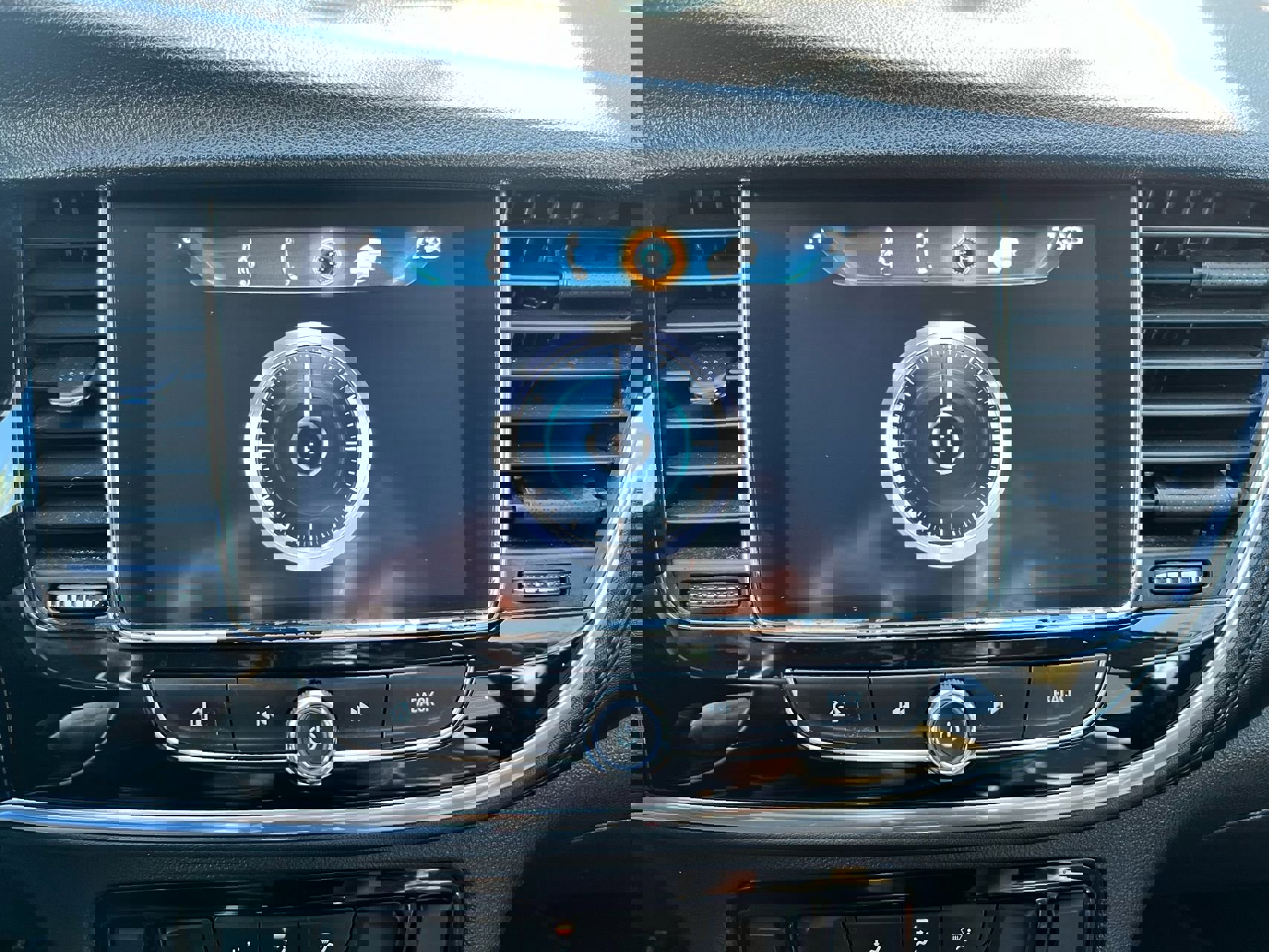 Used 2020 Buick Encore Preferred image 24