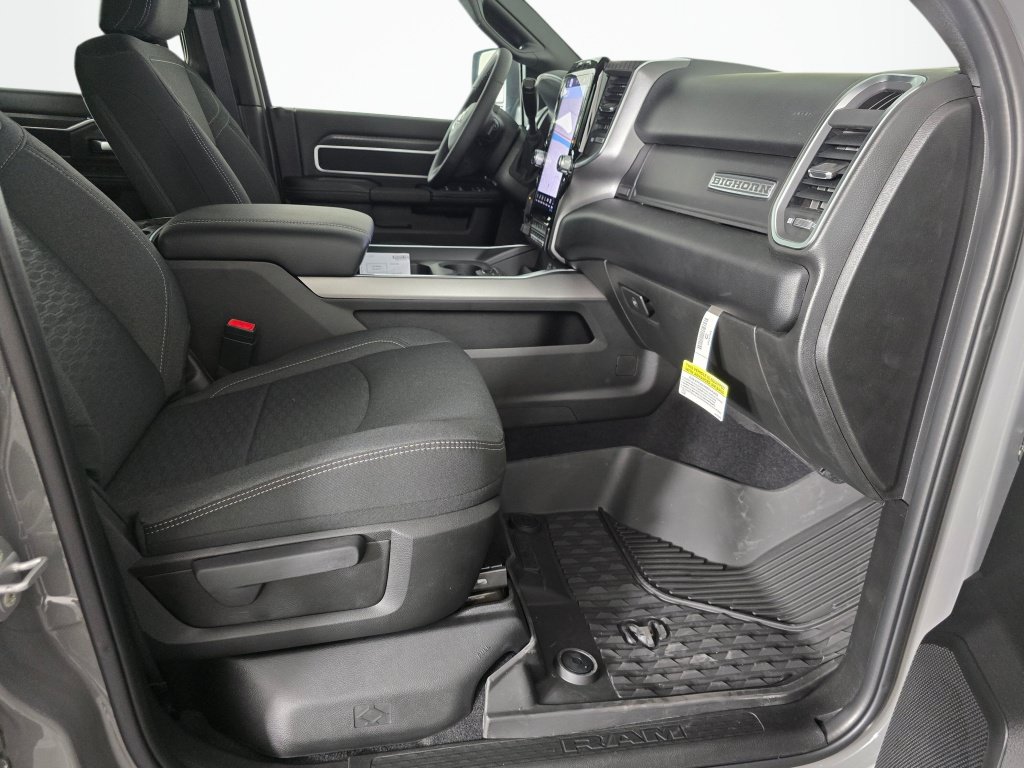 New 2026 RAM 3500 Big Horn AWD/4WD image 41