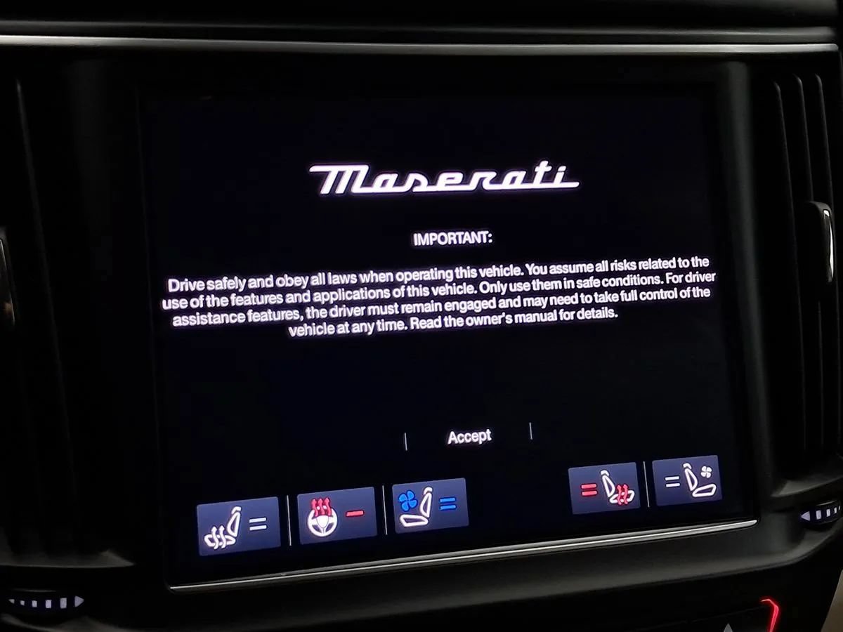 Used 2021 Maserati Levante S AWD/4WD image 26
