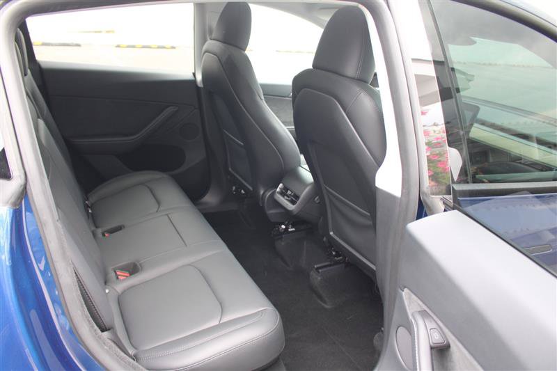 Used 2024 Tesla Model Y Long Range AWD/4WD image 11