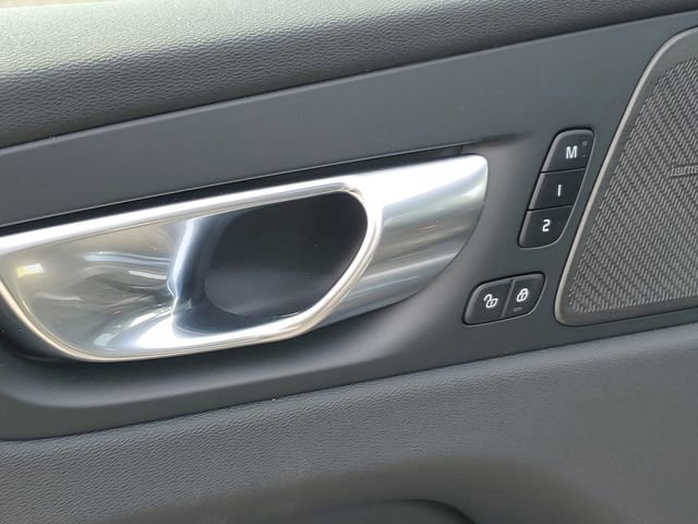 New 2026 Volvo XC60 B5 Ultra w/ Protection Package Premier image 23