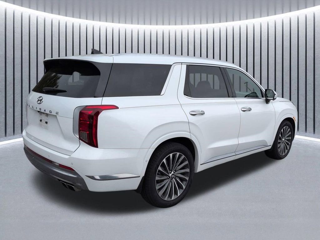 Used 2023 Hyundai Palisade Calligraphy image 5