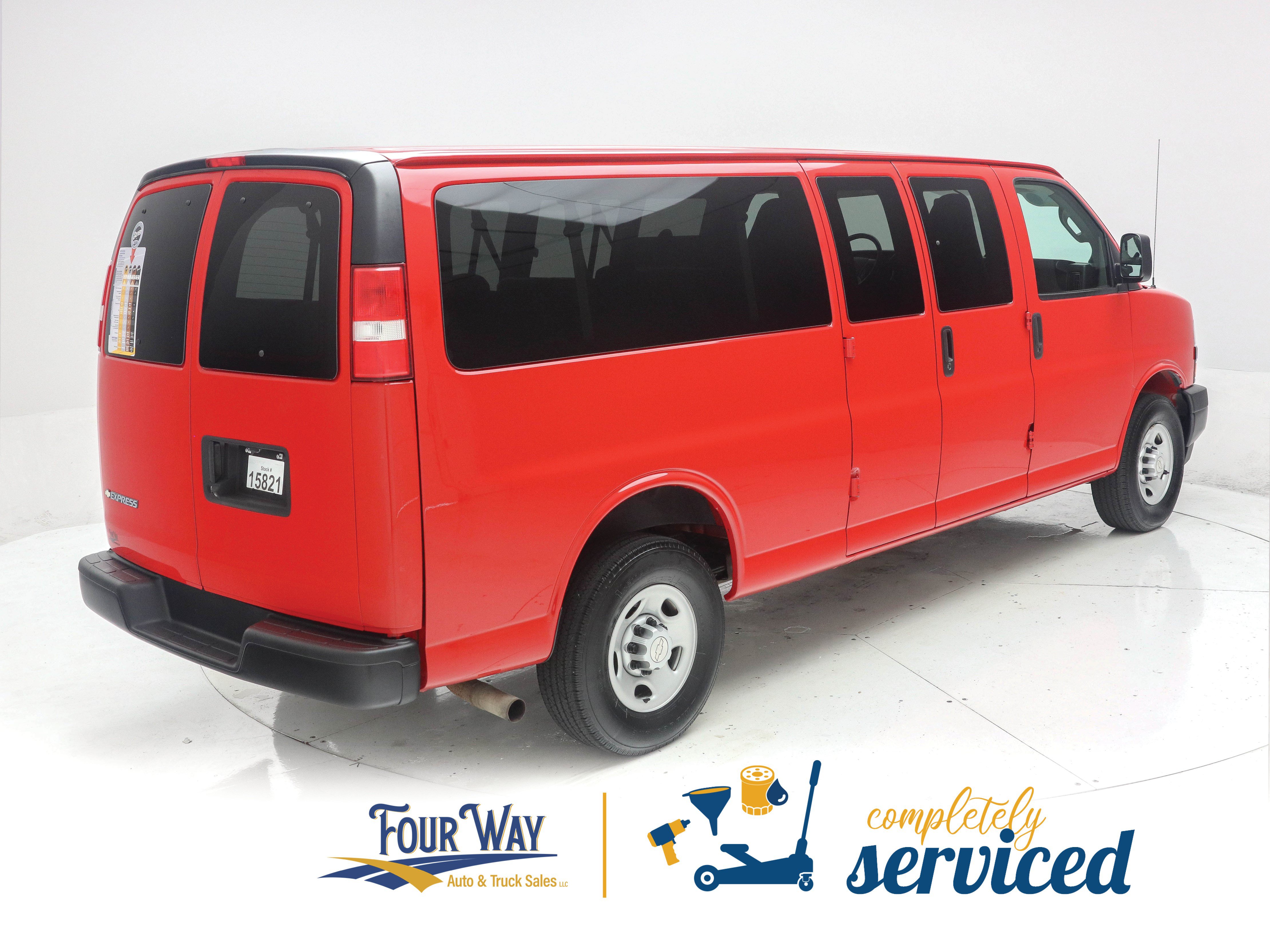 Used 2020 Chevrolet Express 3500 LS RWD image 4