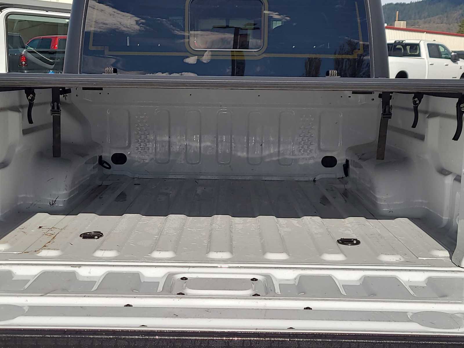 Used 2021 Jeep Gladiator Sport image 27