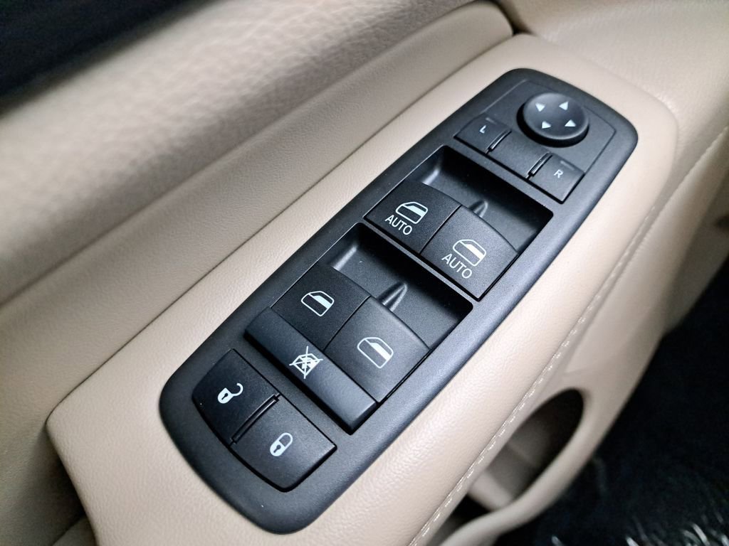 Used 2022 Jeep Grand Cherokee Laredo E w/ Security & Convenience Group image 26