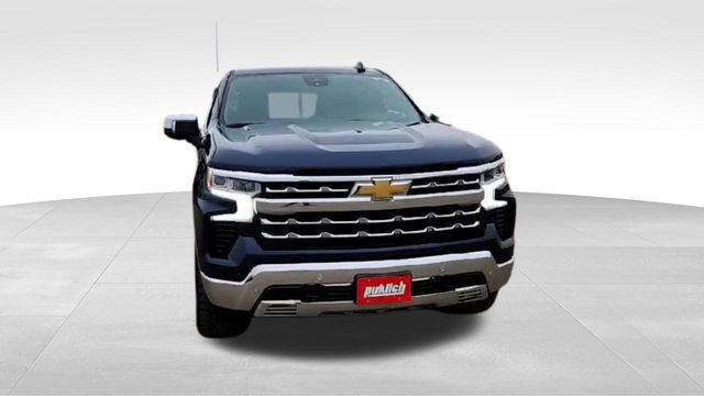 Used 2023 Chevrolet Silverado 1500 LTZ image 3