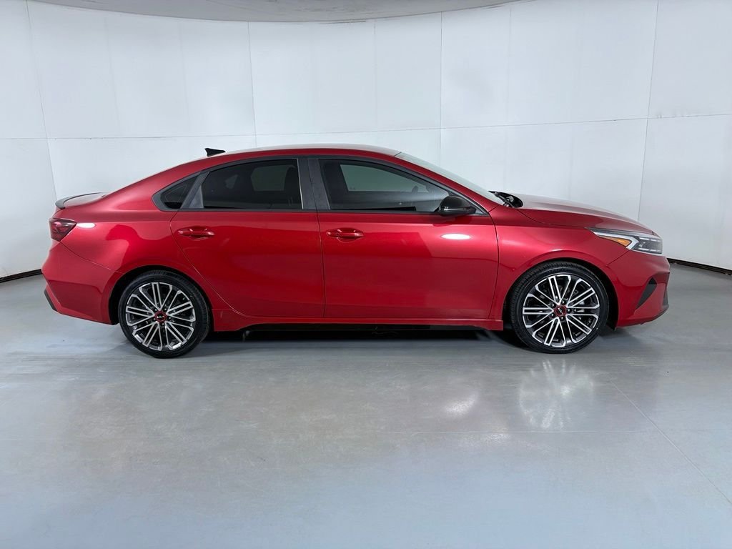 Used 2022 Kia Forte GT w/ GT Technology Package FWD image 9