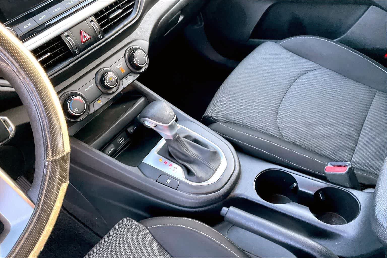 Used 2022 Kia Forte Sedan FWD image 16