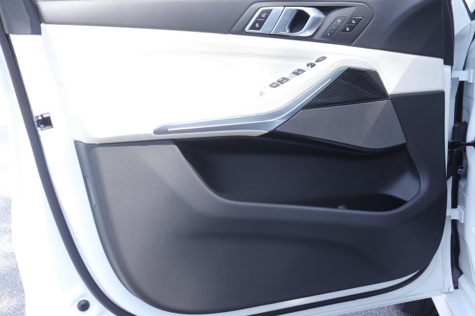 New 2026 BMW X5 M60i AWD/4WD image 10
