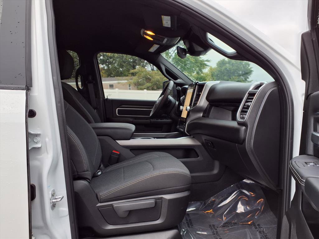 Used 2025 RAM 3500 Big Horn image 24