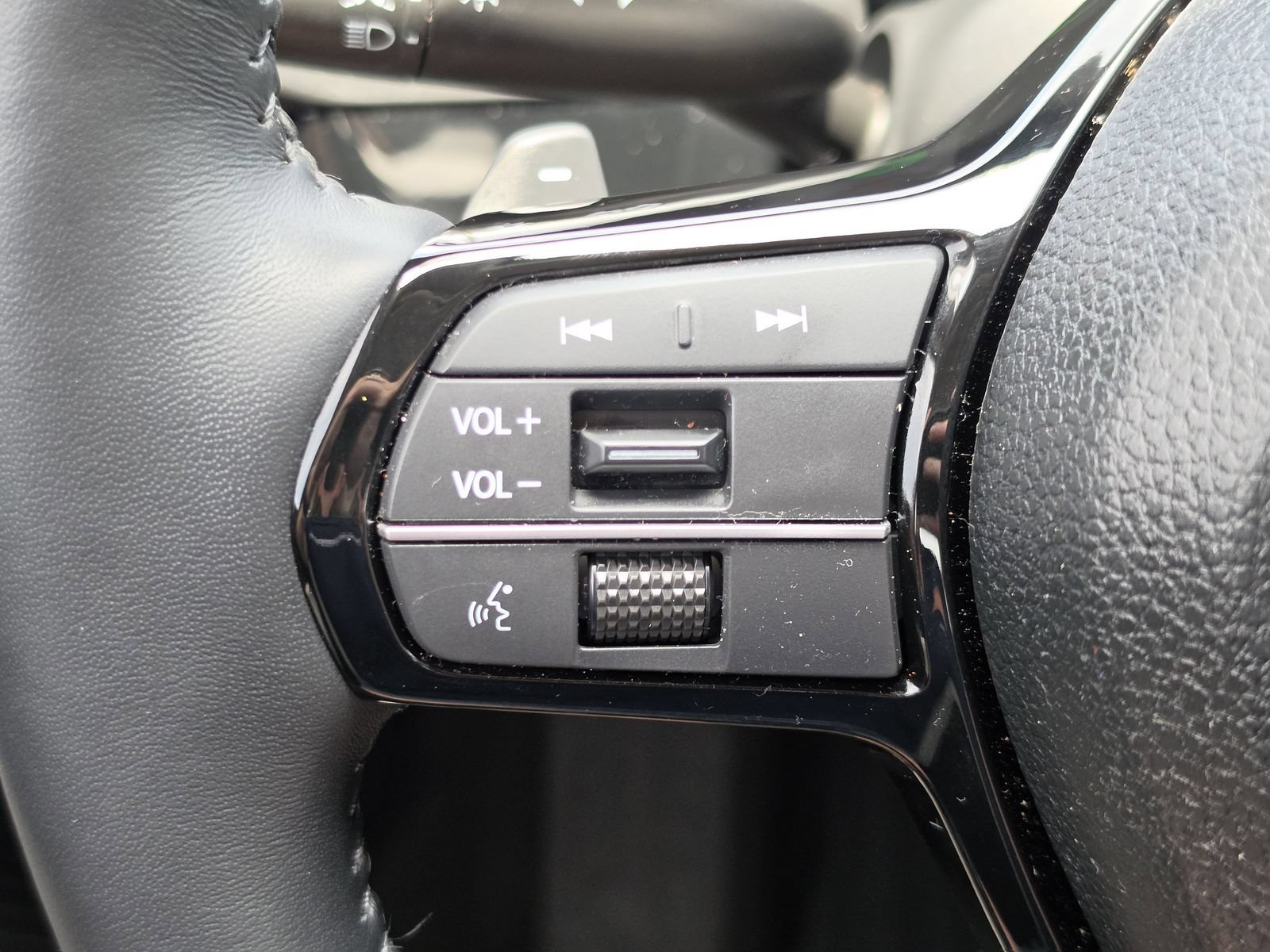 Used 2025 Honda Accord Touring image 17